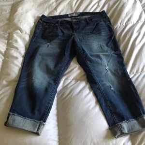 Torrid so 16 denim capris never worn